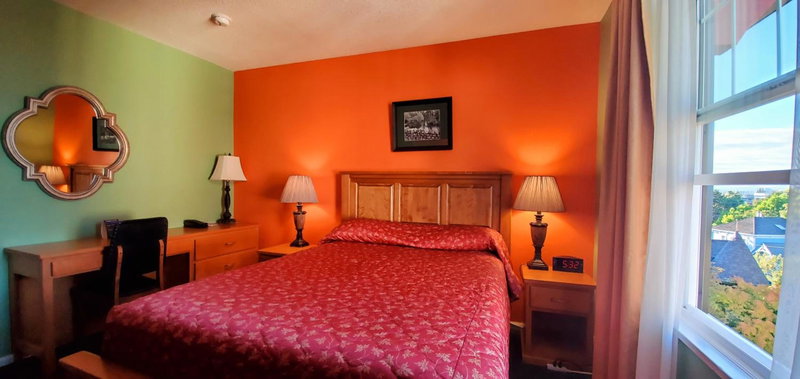 James Bay Inn Hotel, Suites & Cottage, Victoria, Canada