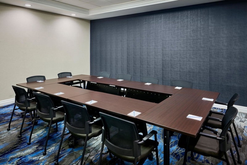 Fairfield Inn & Suites by Marriott Ottawa Kanata, Kanata, Canada