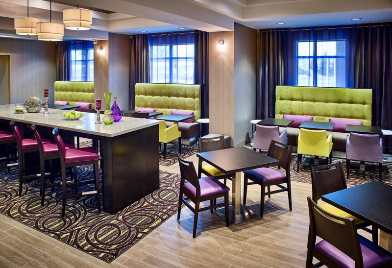 Hampton Inn by Hilton Sarnia/Point Edward, Sarnia, Canada