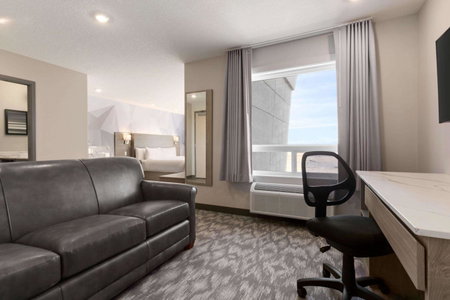 Days Inn by Wyndham Calgary North Balzac, Airdrie, Canada