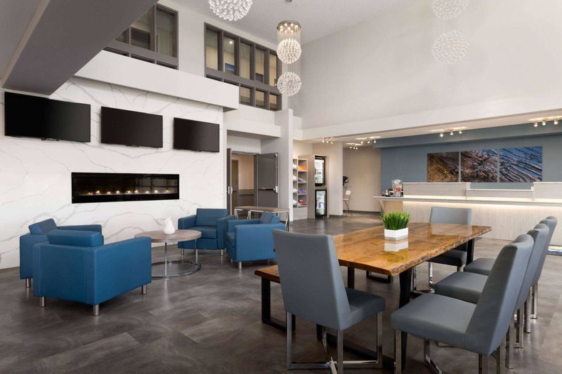 Days Inn by Wyndham Calgary North Balzac, Airdrie, Canada