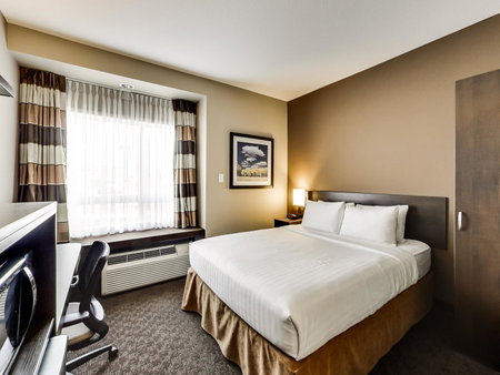 Microtel Inn & Suites by Wyndham Red Deer, Red Deer, Canada