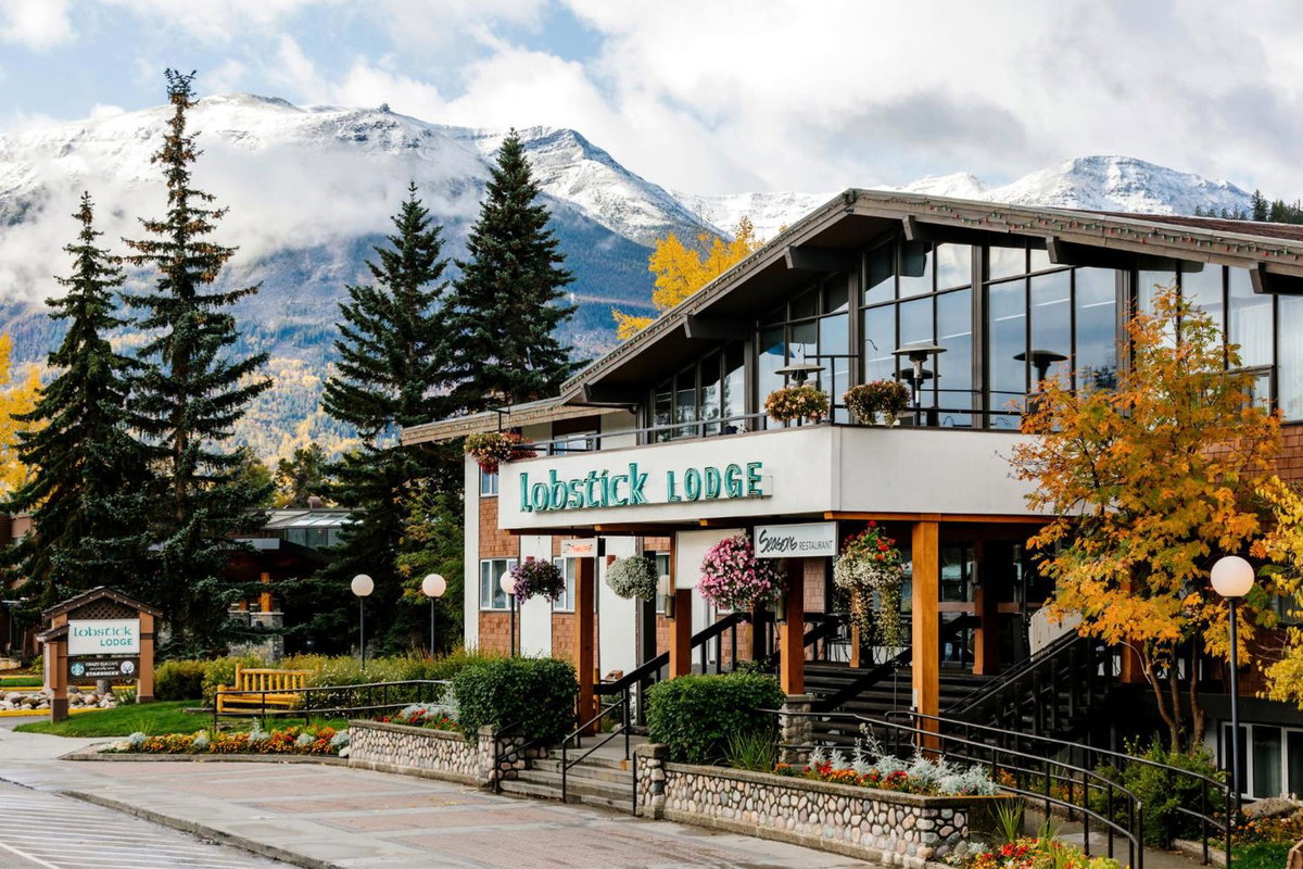 Lobstick Lodge, Canada