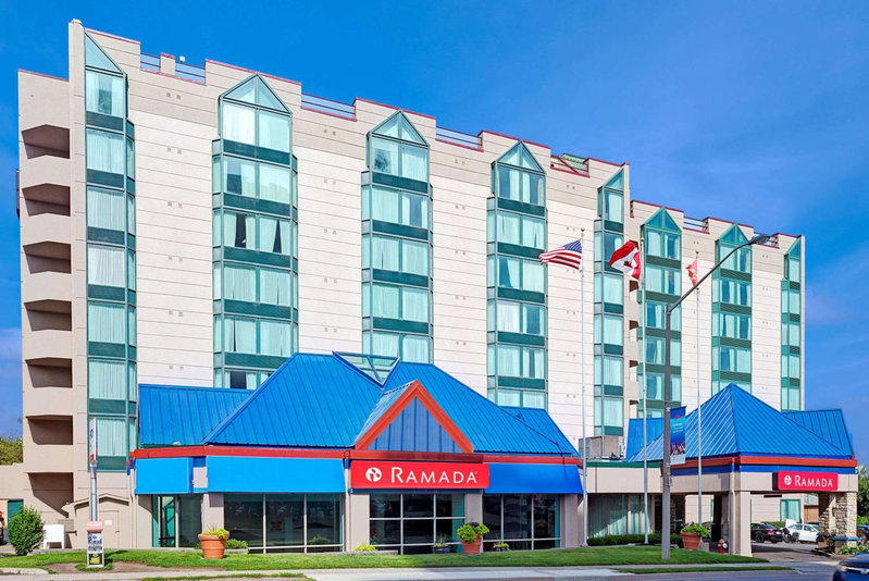 Ramada by Wyndham Niagara Falls/Fallsview, Niagara Falls, Canada