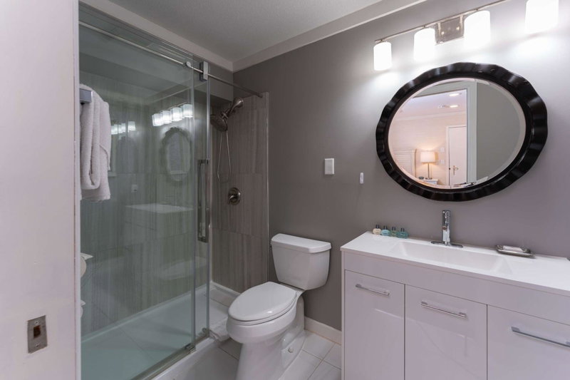 Prestige Beach House, WorldHotels Crafted, Kelowna, Canada