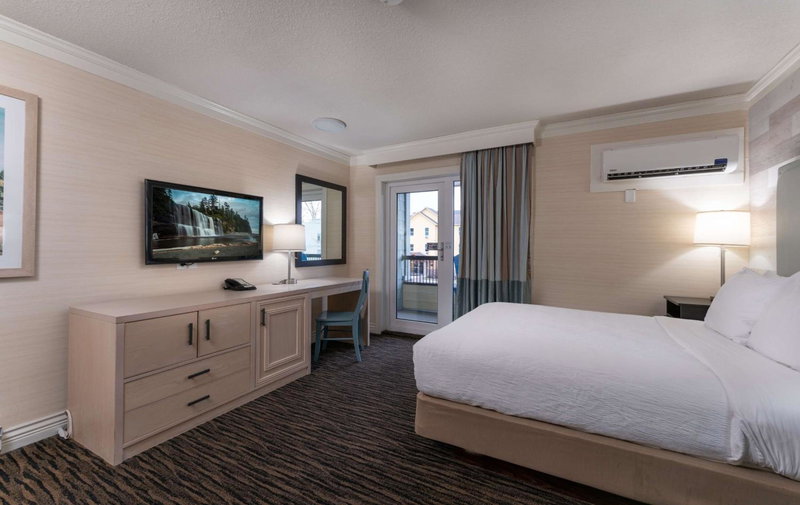 Prestige Beach House, WorldHotels Crafted, Kelowna, Canada