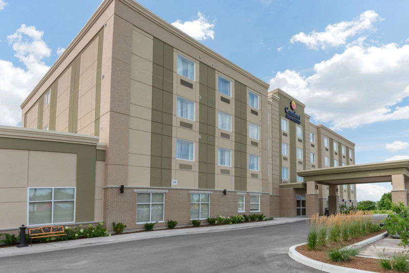 Comfort Inn & Suites, Oshawa, Canada