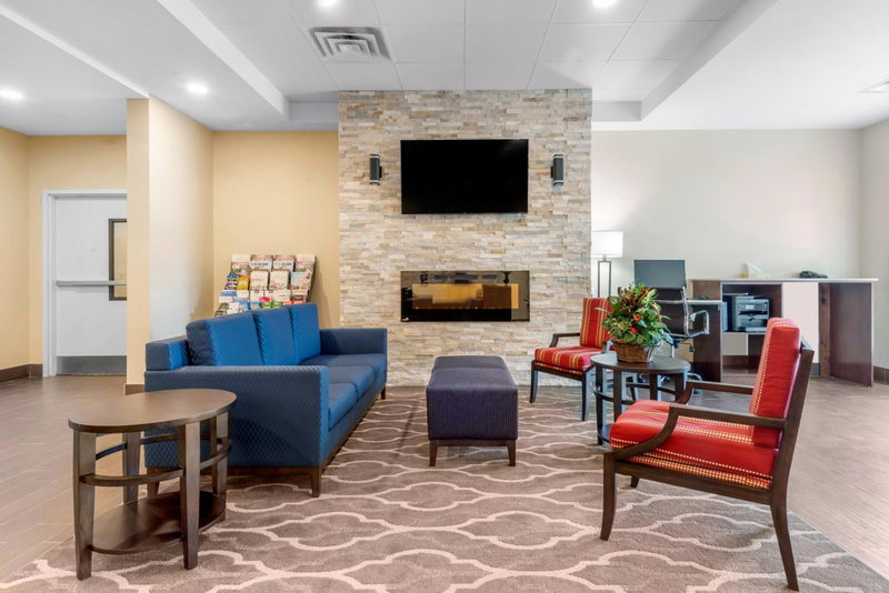 Comfort Inn & Suites, Oshawa, Canada