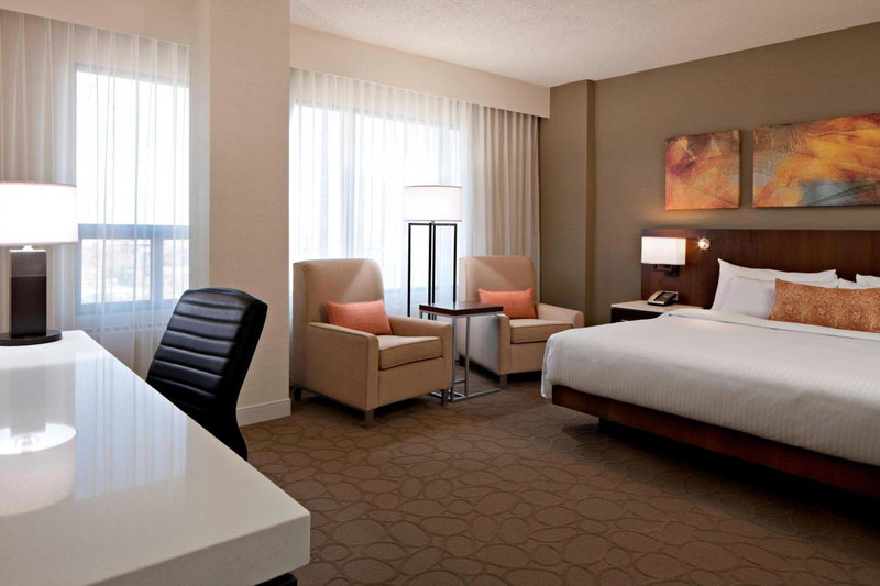 Delta Hotels by Marriott Edmonton South Conference Centre, Edmonton, Canada