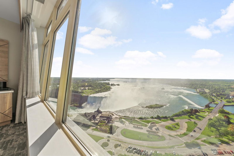 Tower Hotel at Fallsview, Niagara Falls, Canada