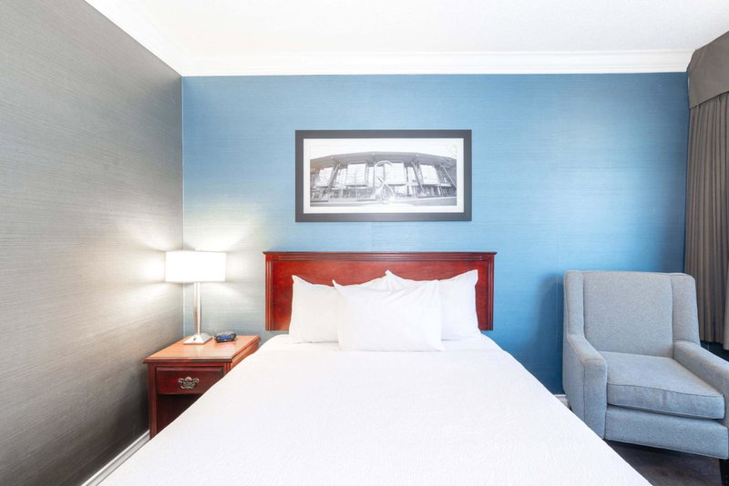 Sandman Hotel & Suites Kelowna, Kelowna, Canada