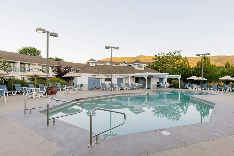 Balcomo, a Ramada by Wyndham, Penticton, Canada