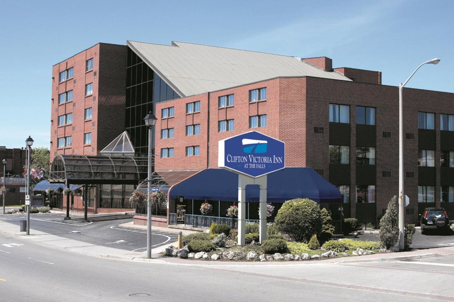 Clifton Victoria Inn at the Falls, Niagara Falls, Canada