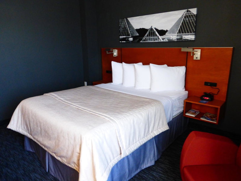 Travelodge by Wyndham Edmonton West, St. Albert, Canada