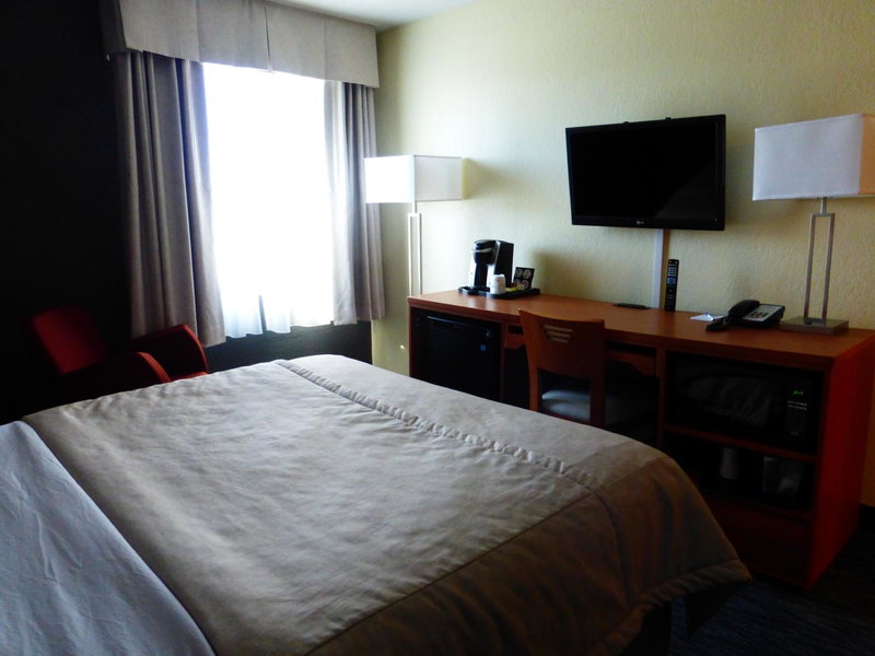 Travelodge by Wyndham Edmonton West, St. Albert, Canada