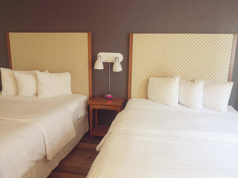 Travelodge by Wyndham Edmonton West, St. Albert, Canada
