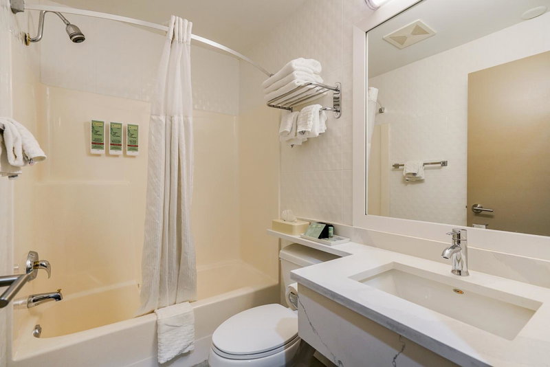 Best Western Peace Arch Inn, White Rock, Canada