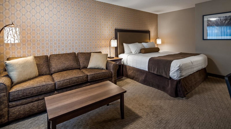 Best Western Plus Country Meadows Inn, Langley, Canada