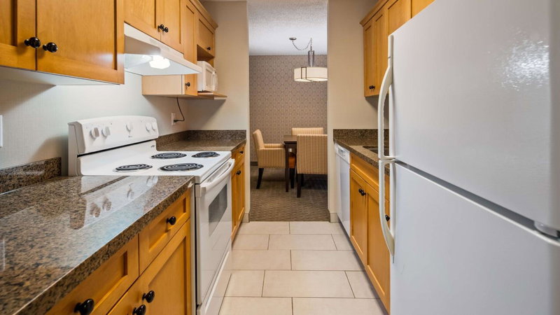 Best Western Plus Country Meadows Inn, Langley, Canada