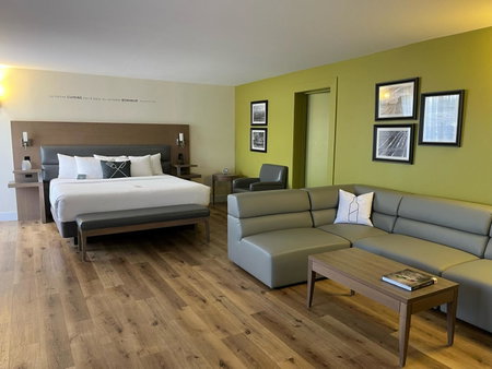 Hôtel Rive Gauche, Beloeil, Canada