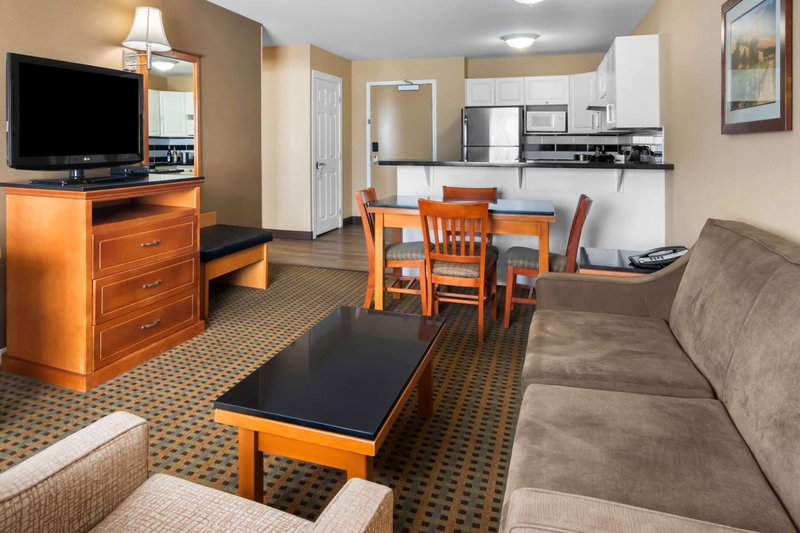 Best Western Plus Osoyoos Hotel & Suites, Osoyoos, Canada