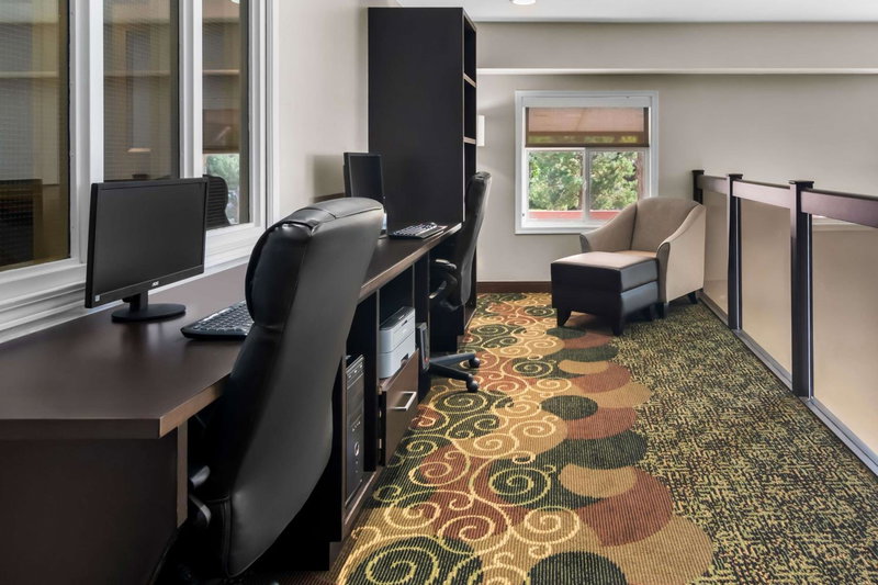 Best Western Plus Osoyoos Hotel & Suites, Osoyoos, Canada