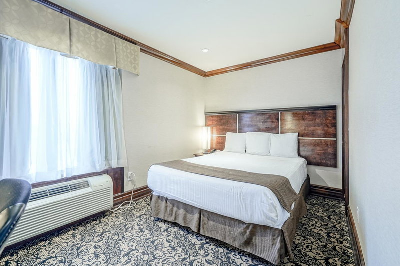 Woodbine Hotel & Suites, West Humber-Clairville, Canada