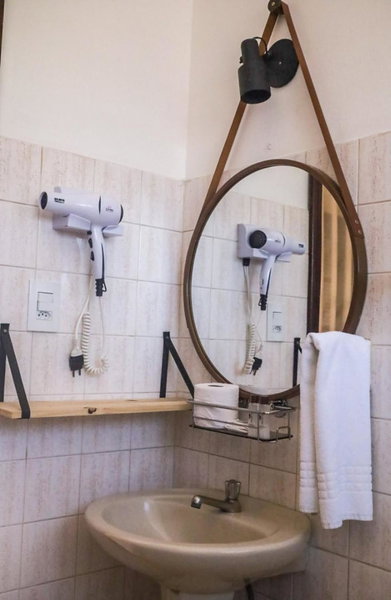 Shellter Hotel, Jaguariuna, Brazil
