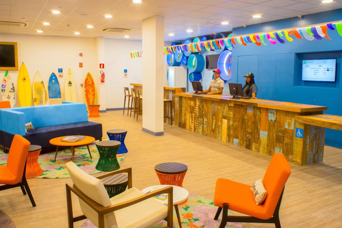 Hotel · Golden Tulip Guarujá - Antigo Delphin Surf Hotel, Guaruja