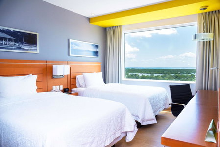 Hampton Inn & Suites by Hilton Paraiso, Paraiso, Mexico