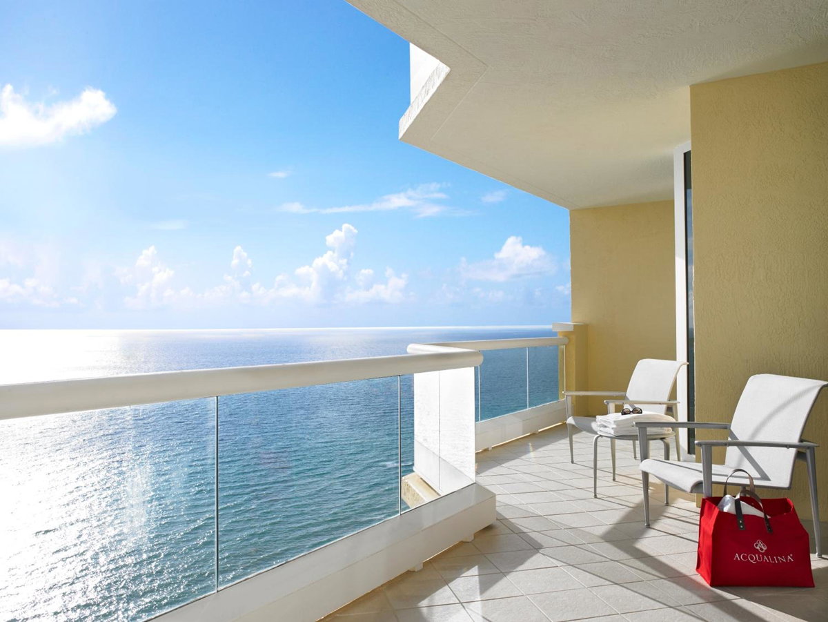 Hotel · Acqualina Resort and Residences, Sunny Isles Beach