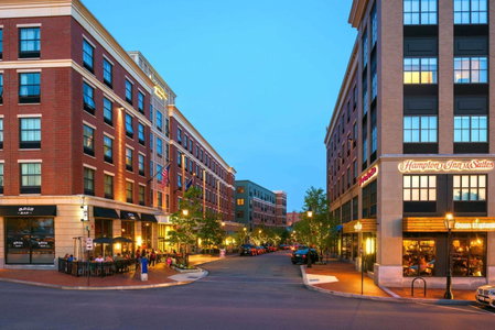 Hampton Inn & Suites Portsmouth Downtown, Portsmouth, United States