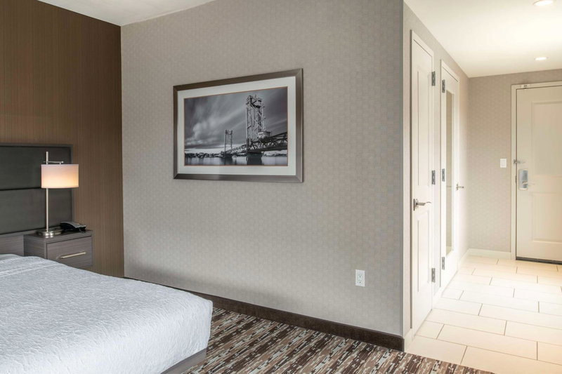 Hampton Inn & Suites Portsmouth Downtown, Portsmouth, United States