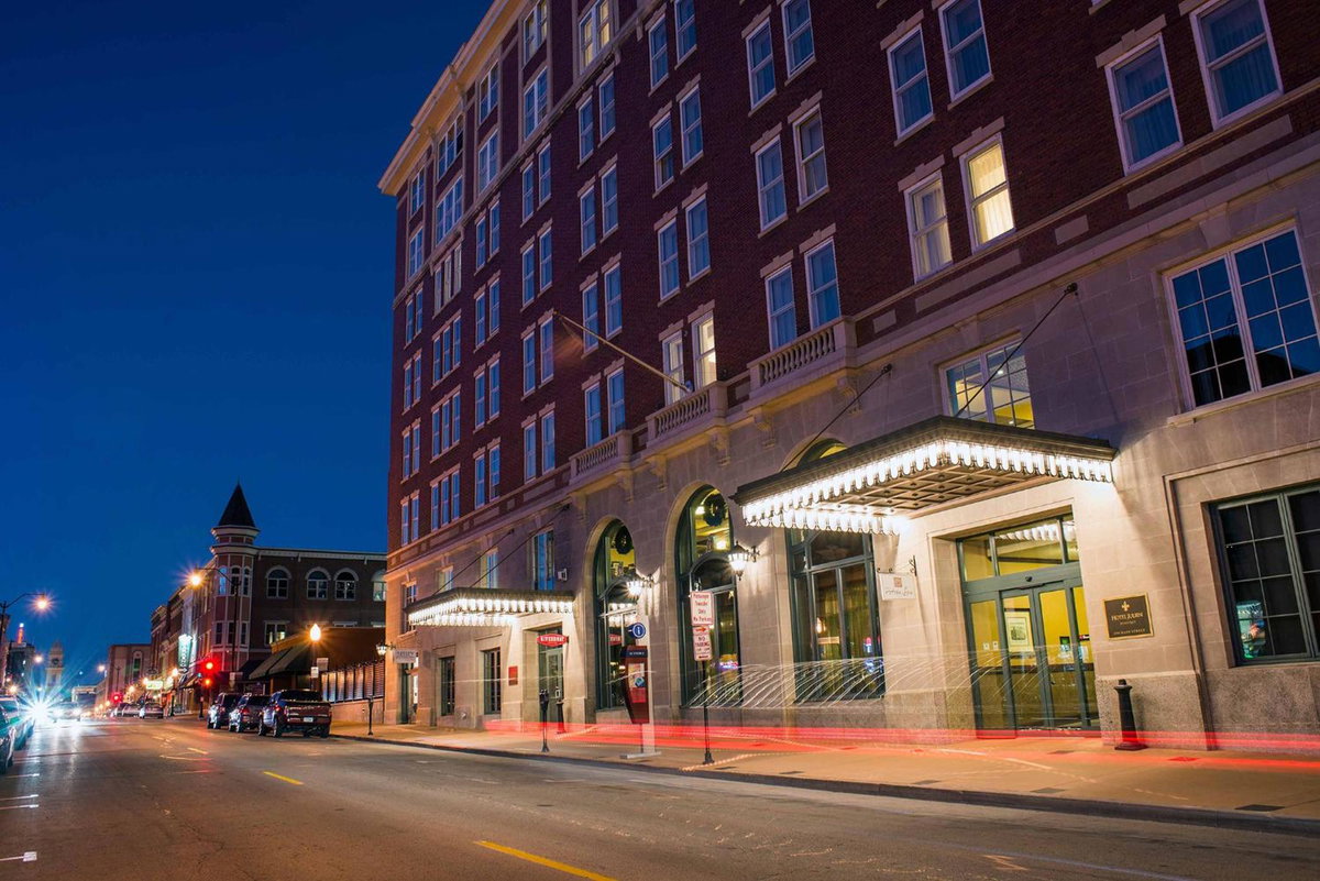 Hotel Julien Dubuque, Соединённые Штаты