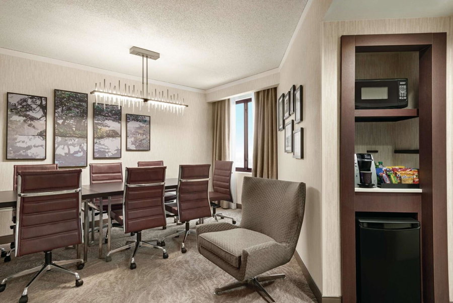 Embassy Suites by Hilton Chicago North Shore Deerfield, Deerfield, United States