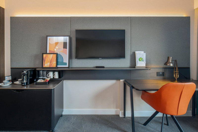 Holiday Inn London Brentford Lock by IHG, Isleworth, United Kingdom