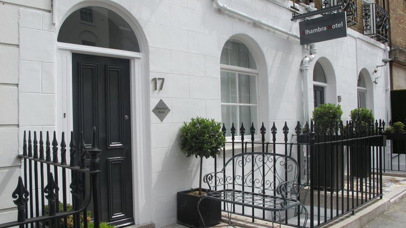 Alhambra Hotel, Islington, Великобритания