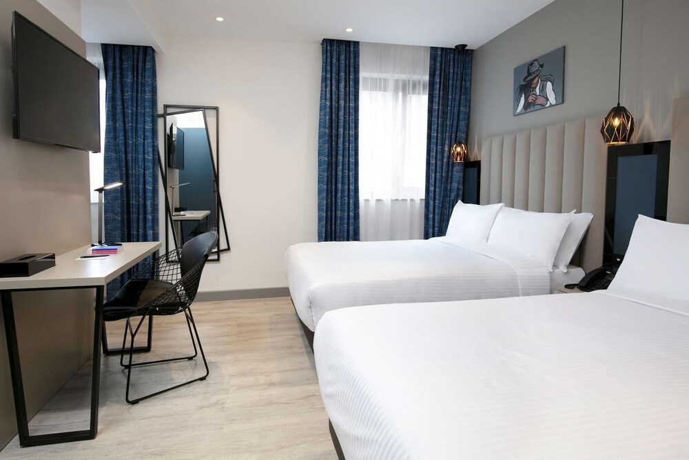 Hotel · Spark by Hilton Luton, Luton