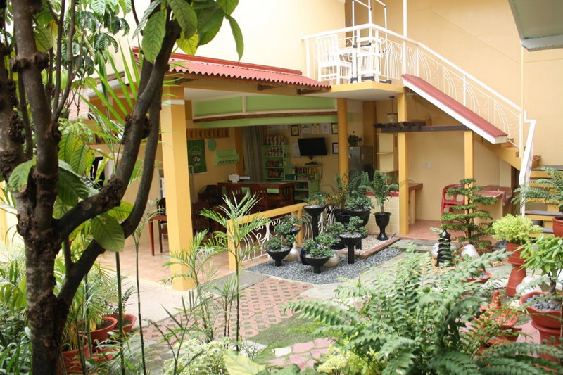Oslob Malonzo Pension House, Sibulan, Philippines