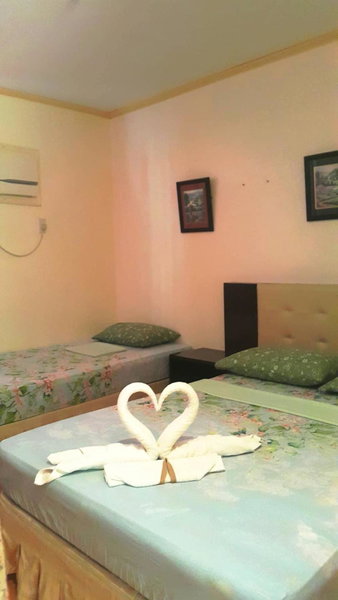 Oslob Malonzo Pension House, Sibulan, Philippines