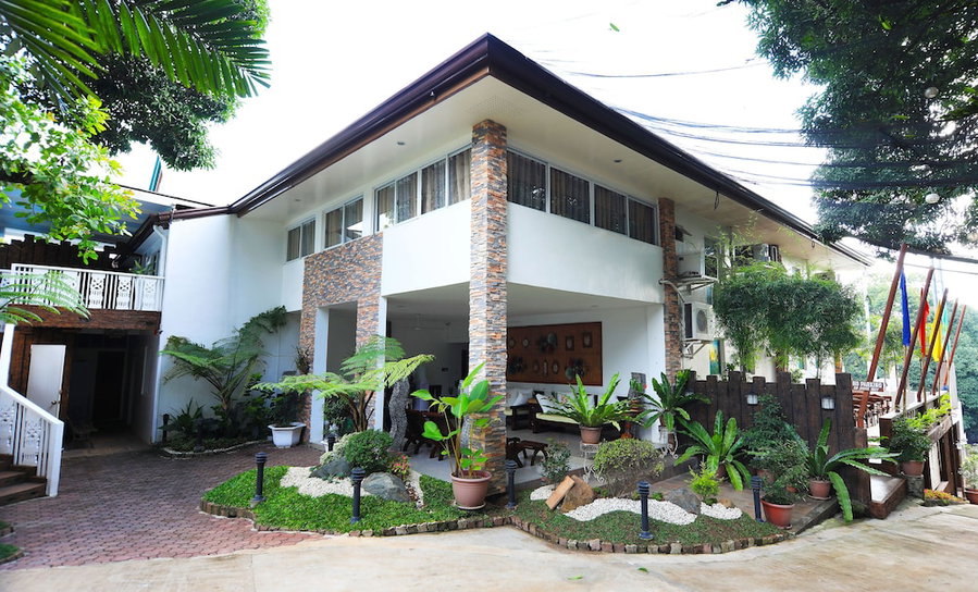 Luljettas Place Garden Suites, Angono, Filipinas