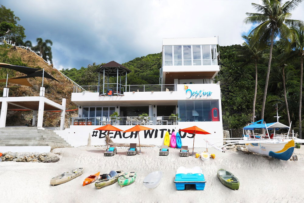 Destino Beach Club Dive Resort and Hotel, Philippines