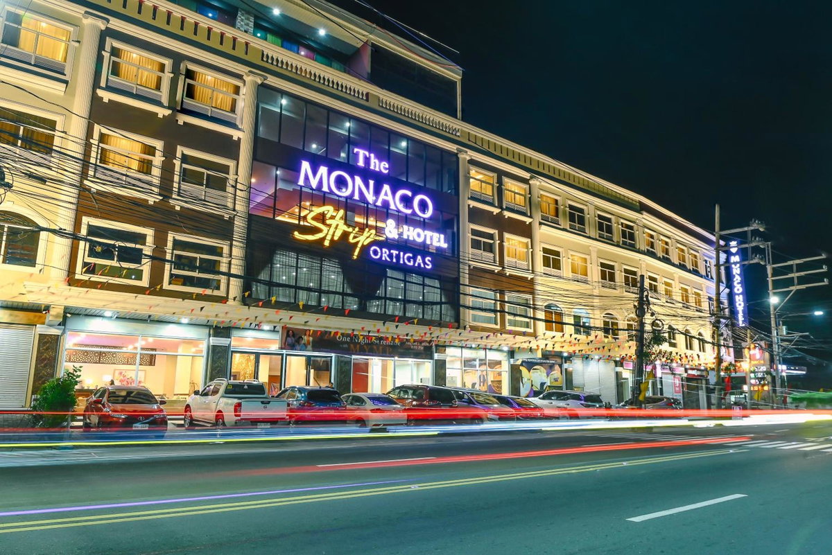 Hotel · Monaco Hotel, Cainta