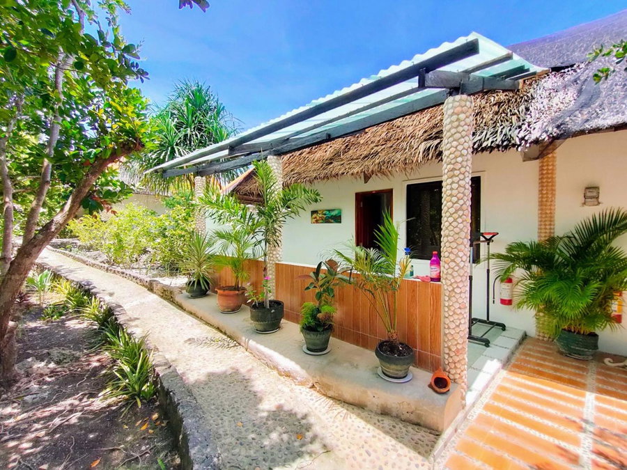 Moalboal T Breeze Coastal Resort, Guihulngan, Philippines