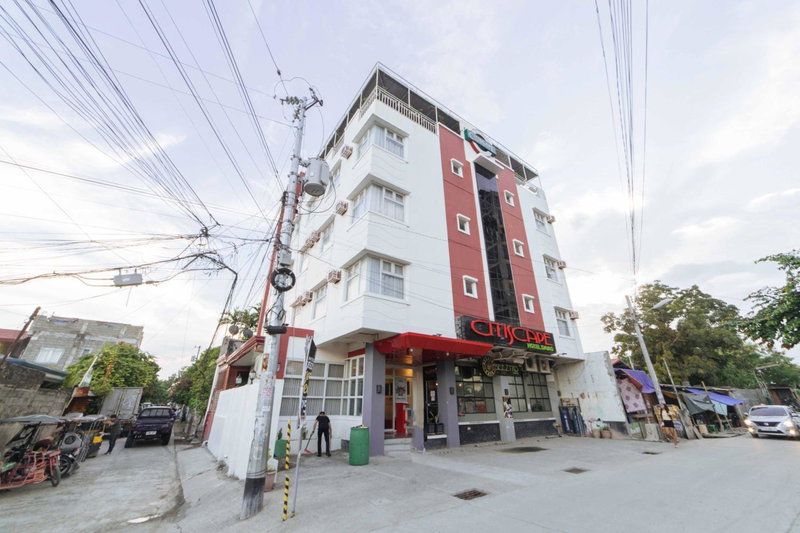 RedDoorz Plus near SM Lanang Davao, Davao, Philippines