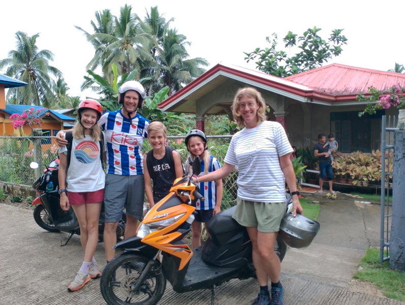 LHOYJEAN Garden Hostel, Loboc, Philippines