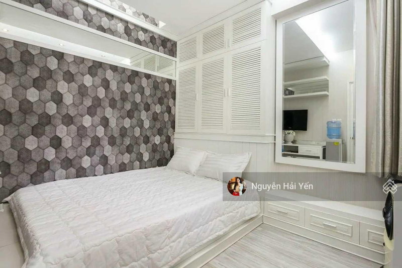 Apartment for rent in Ho Chi Minh City, Vietnam · Saigon Pearl · 3 rooms, 3 baths