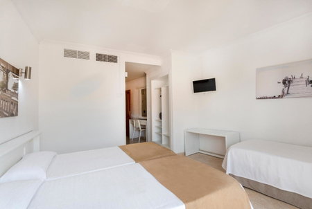 Hotel Kilimanjaro, Llucmajor, Spain