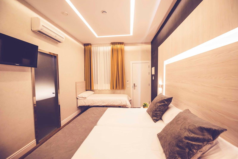 Hostal Lisboa, Madrid, Spain