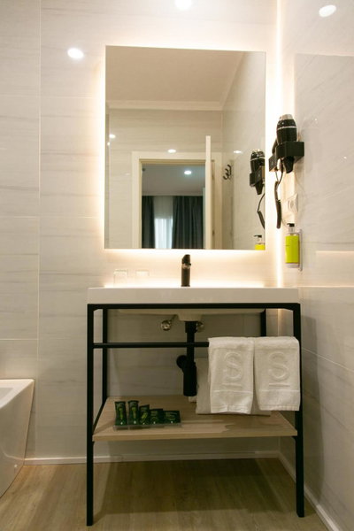 Sercotel Las Casas de los Mercaderes, Sevilla, Spain